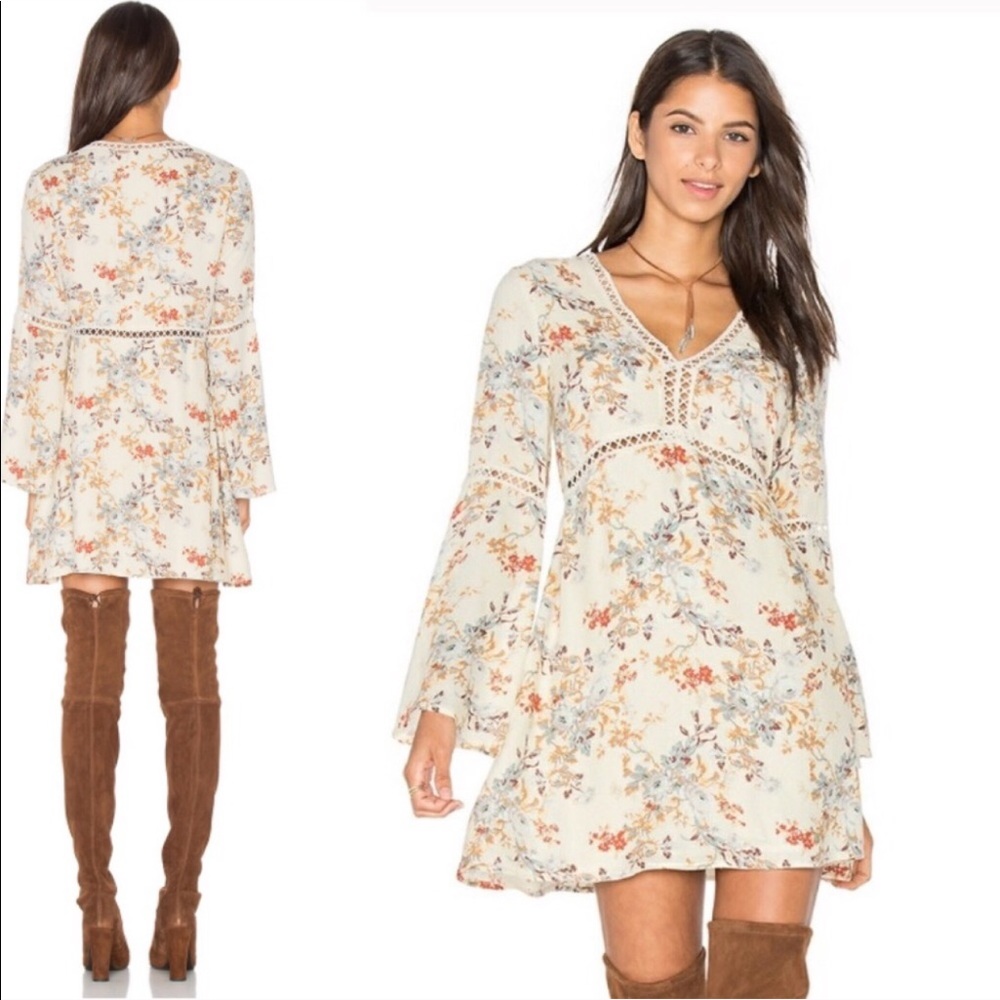 WAYF | Floral Crochet Belle Sleeve Dress Size S